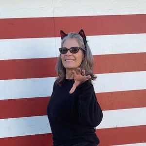 Meet your Posher, Laurie